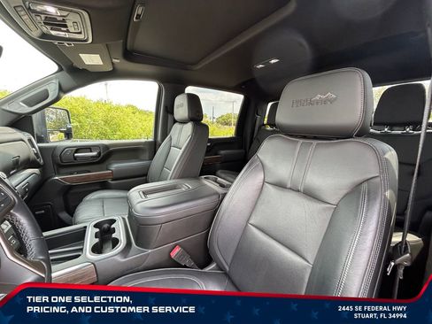 Used 2022 Chevrolet Silverado 2500 High Country w/ Technology Package AWD/4WD image 15