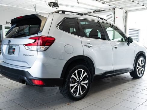 Used 2023 Subaru Forester Limited AWD/4WD image 6