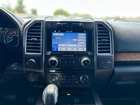 Used 2016 Ford F150 Limited image 18