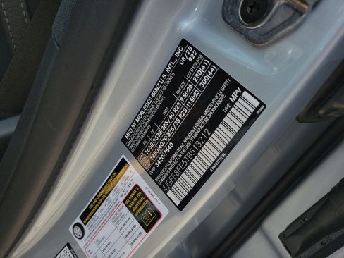 New 2026 Mercedes-Benz GLS 580 4MATIC image 35