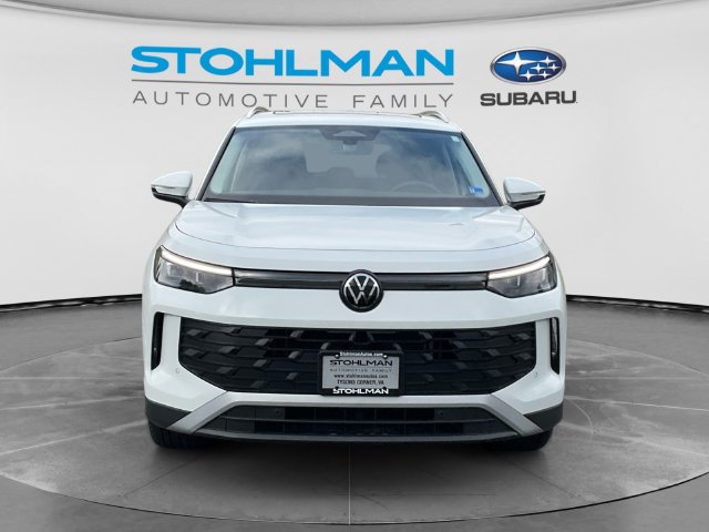 Certified 2026 Volkswagen Tiguan SE FWD image 2