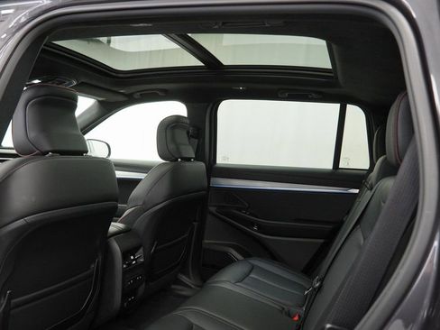 Used 2024 Jeep Wagoneer Launch Edition image 20