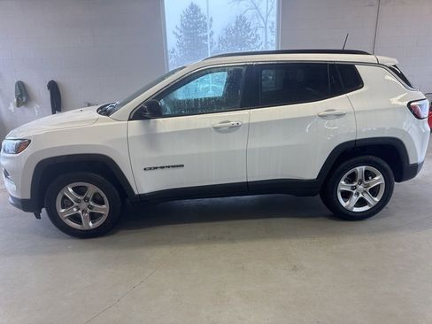 Used 2023 Jeep Compass Latitude w/ Convenience Group image 6