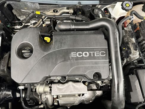 Used 2022 Chevrolet Equinox LT FWD image 37