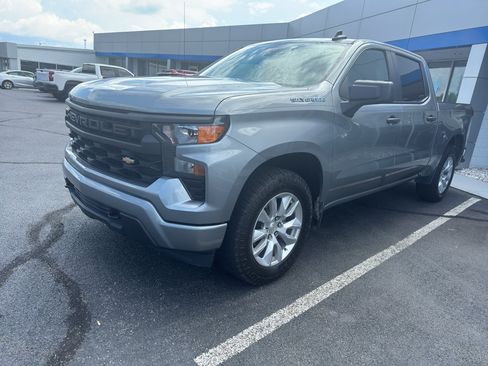 Used 2023 Chevrolet Silverado 1500 Custom AWD/4WD image 7