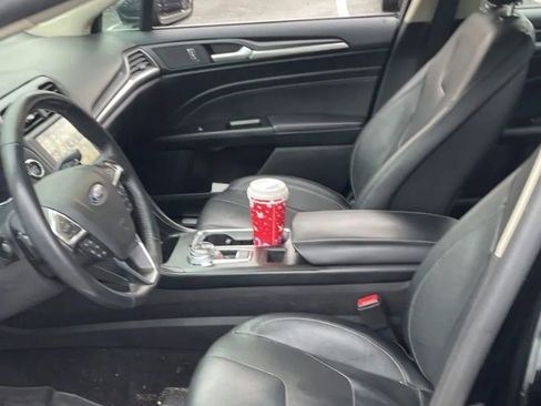 Used 2018 Ford Fusion Titanium image 5