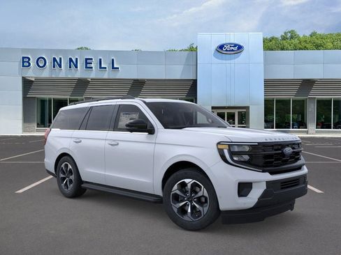 New 2026 Ford Expedition Active image 7