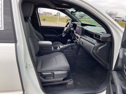 Used 2024 Toyota Tacoma SR image 13