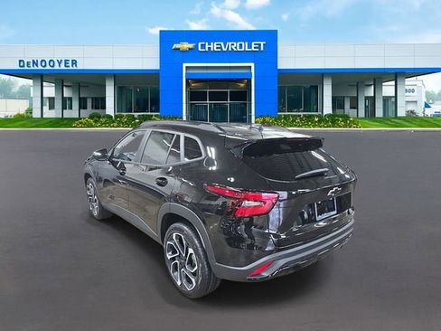 New 2026 Chevrolet Trax RS w/ Sunroof Package image 8