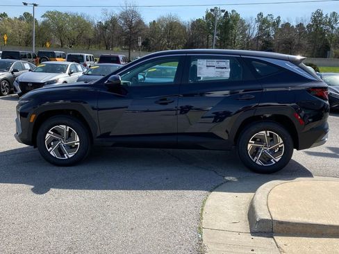New 2026 Hyundai Tucson Blue SE image 4
