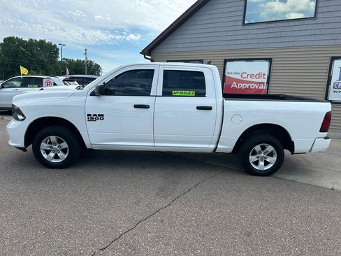Used 2019 RAM 1500 Express w/ Wheel & Sound Group AWD/4WD image 8