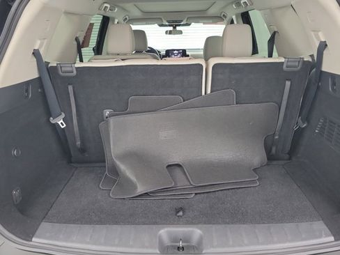 Certified 2022 Nissan Pathfinder SV w/ SV Premium Package image 8