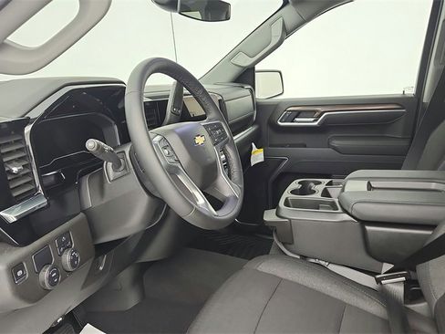 Certified 2025 Chevrolet Silverado 1500 LT image 16