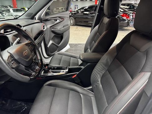 Used 2021 Chevrolet TrailBlazer RS image 34