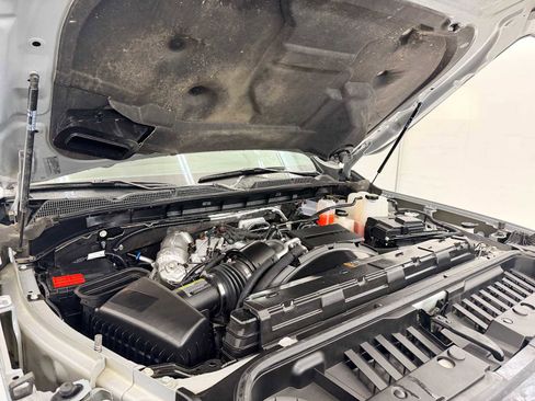 Used 2025 GMC Sierra 3500 AT4 w/ AT4 Premium Plus Package image 17