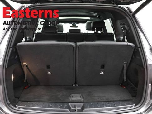 Used 2021 Mercedes-Benz GLB 250 4MATIC w/ Premium Package image 9