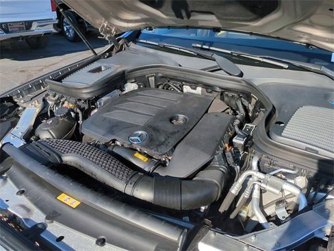 Used 2021 Mercedes-Benz GLC 300 4MATIC image 25