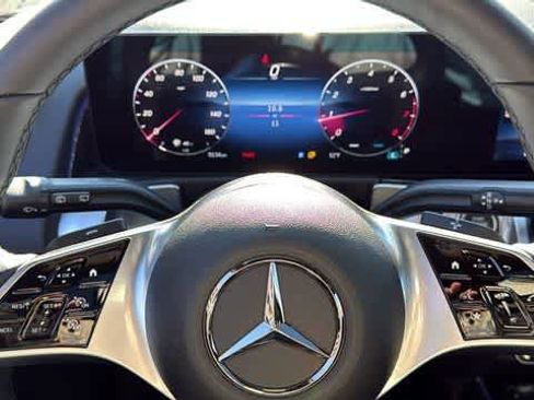 Used 2026 Mercedes-Benz GLB 250 4MATIC image 19