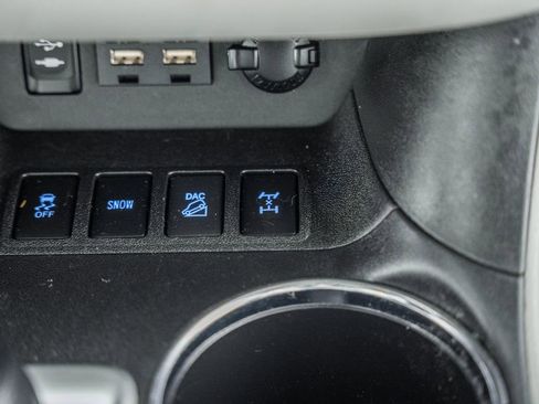 Used 2019 Toyota Highlander XLE w/ Protection Package #3 image 23