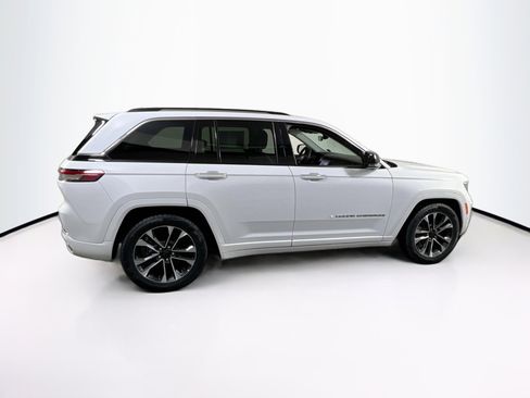 Used 2022 Jeep Grand Cherokee Overland AWD/4WD image 4