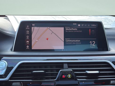 Used 2022 BMW 740i xDrive w/ M Sport Package AWD/4WD image 34