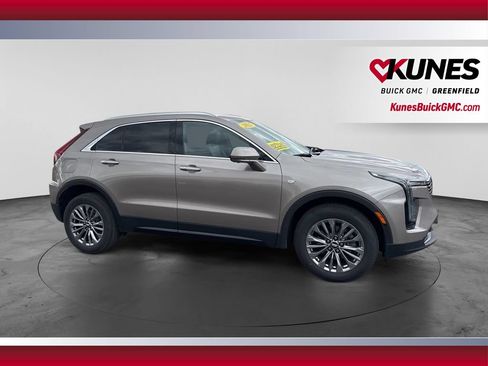 Used 2025 Cadillac XT4 Premium Luxury AWD/4WD image 4