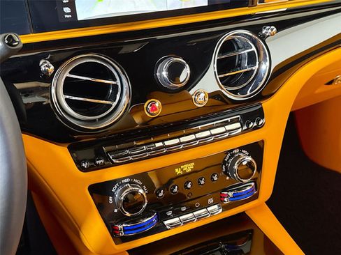 Used 2024 Rolls-Royce Spectre w/ Spectre Launch Package image 23