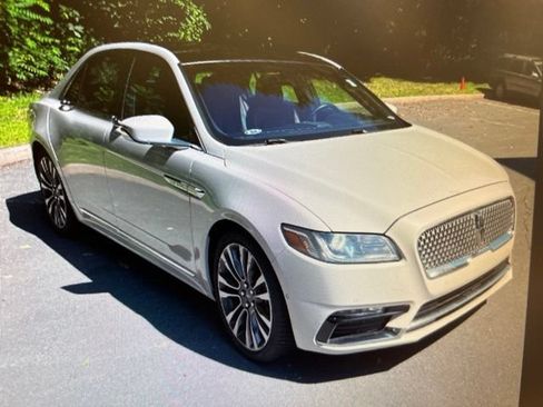 Used 2019 Lincoln Continental Reserve FWD image 11