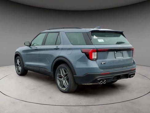 New 2026 Ford Explorer ST image 3