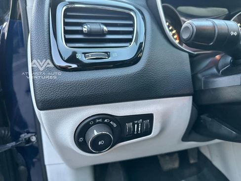 Used 2018 Jeep Compass Limited w/ Navigation Group image 28