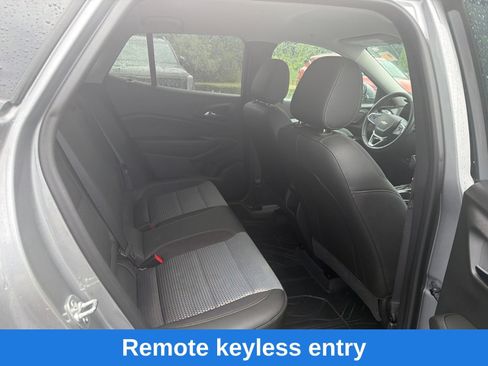 Used 2025 Chevrolet Trax LT w/ Driver Confidence Package FWD image 21