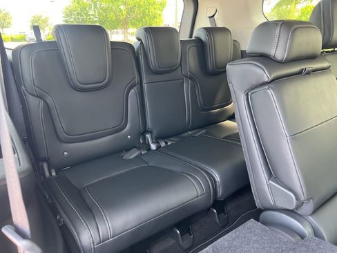 New 2025 Nissan Armada SV image 20