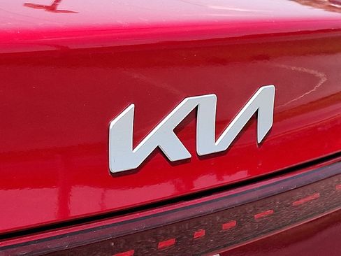 Used 2023 Kia Forte LXS FWD image 28