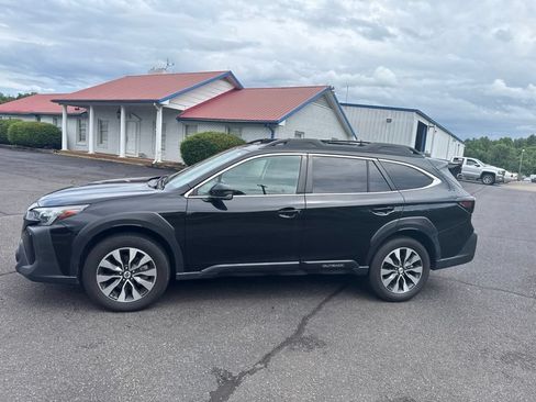 Used 2024 Subaru Outback Limited AWD/4WD image 6