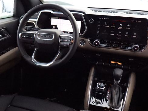 New 2026 GMC Canyon Denali image 10