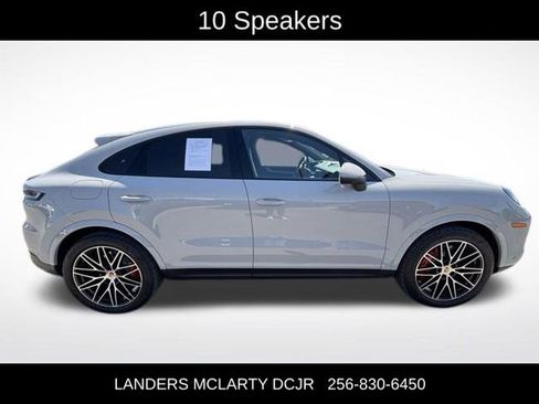 Used 2024 Porsche Cayenne S image 9