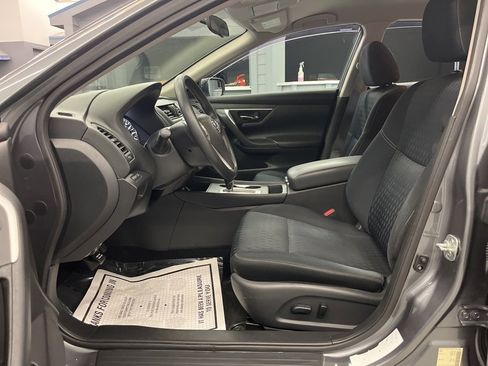 Used 2018 Nissan Altima 2.5 S w/ S Convenience Package image 10