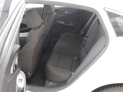 Used 2023 Chevrolet Malibu LT FWD image 14