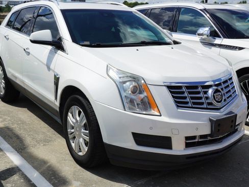 Used 2016 Cadillac SRX Luxury w/ Driver Awareness Package FWD image 3