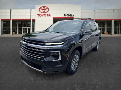 Used 2025 Chevrolet Traverse LT w/ Enhanced Driving Package