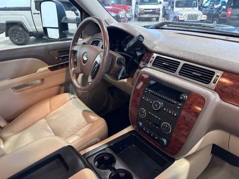 Used 2012 Chevrolet Silverado 2500 LTZ w/ LTZ Plus Package AWD/4WD image 14
