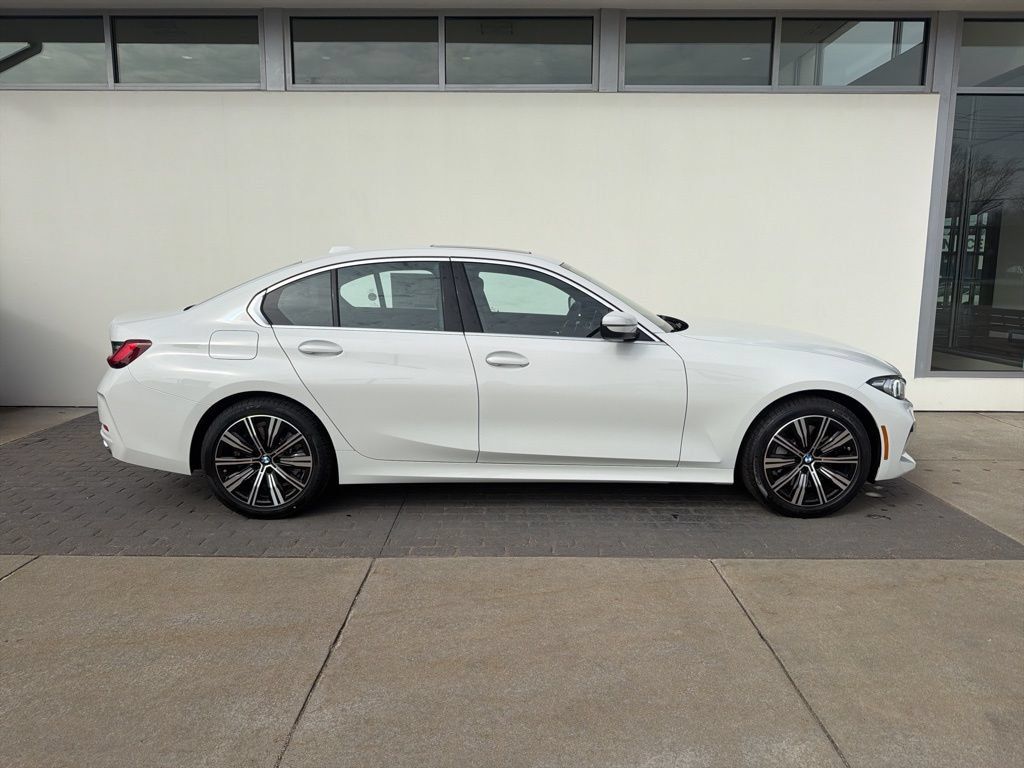 New 2026 BMW 330i xDrive Sedan w/ Convenience Package AWD/4WD image 4