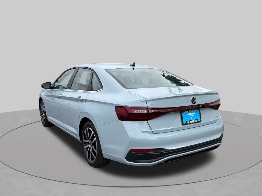 Used 2025 Volkswagen Jetta SE w/ Sunroof Package FWD image 14
