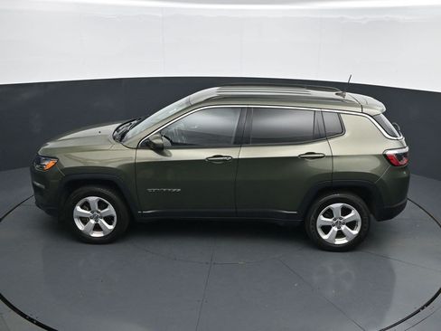 Used 2021 Jeep Compass Latitude AWD/4WD image 16