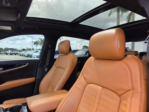 Used 2023 Lincoln Nautilus Black Label image 22