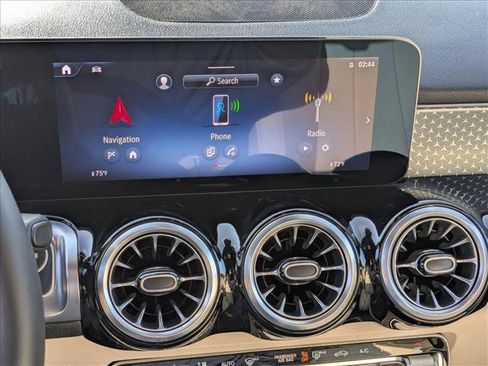 Certified 2025 Mercedes-Benz GLB 250 4MATIC image 11