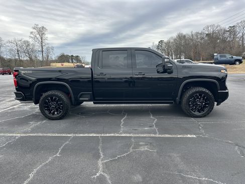 Certified 2025 Chevrolet Silverado 2500 LTZ w/ LTZ Plus Package image 9
