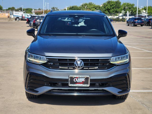 Used 2022 Volkswagen Tiguan SE R-Line FWD image 11