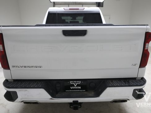 Used 2023 Chevrolet Silverado 1500 LT w/ Z71 Off-Road Package AWD/4WD image 3