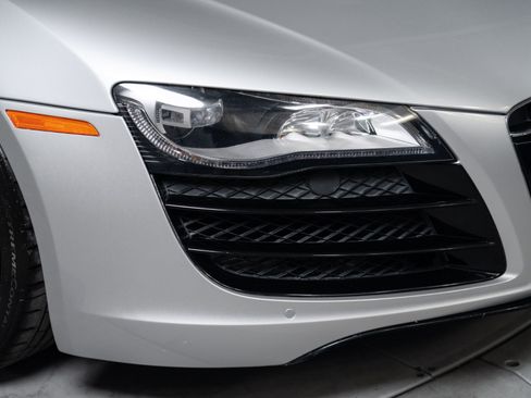 Used 2012 Audi R8 V10 AWD/4WD image 36